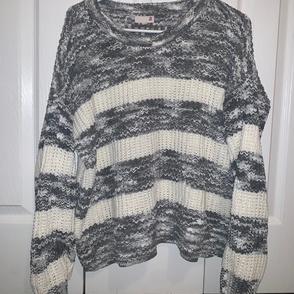 grey and white sweater